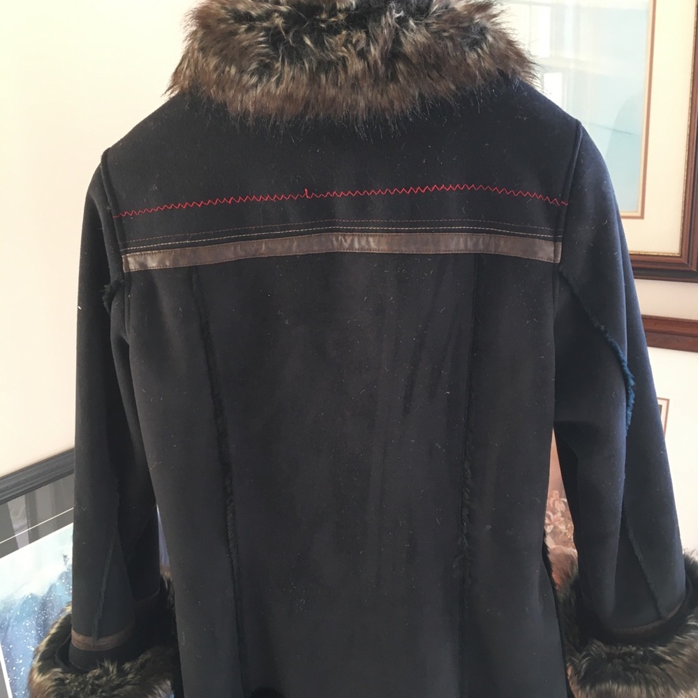 Jones New York black suede coat. Size medium.